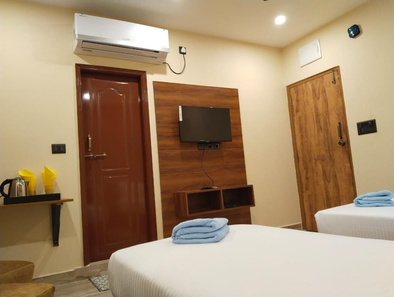 Hotel Windsor Plaza ไฮเดอราบัด ภายนอก รูปภาพ